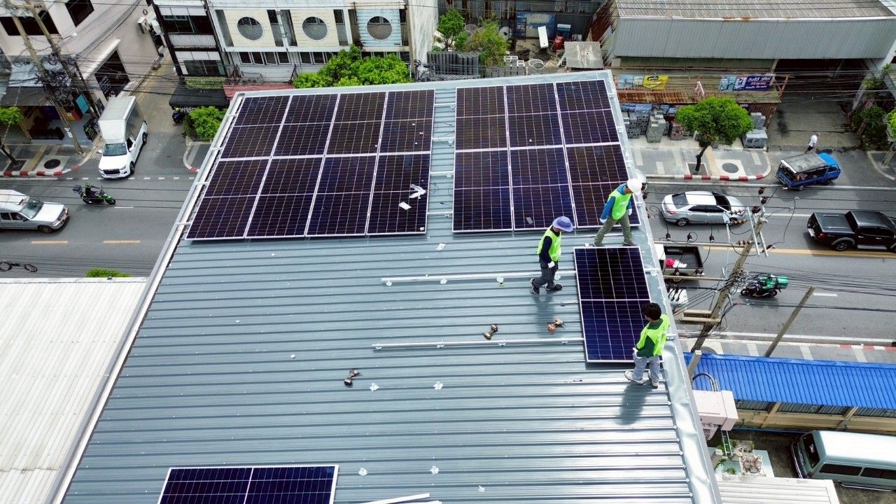 โซล่าเซลล์ (Solar Cell) คืออะไร? คู่มือฉบับสมบูรณ์ 2568 สำหรับคนอยากติดโซล่าเซลล์